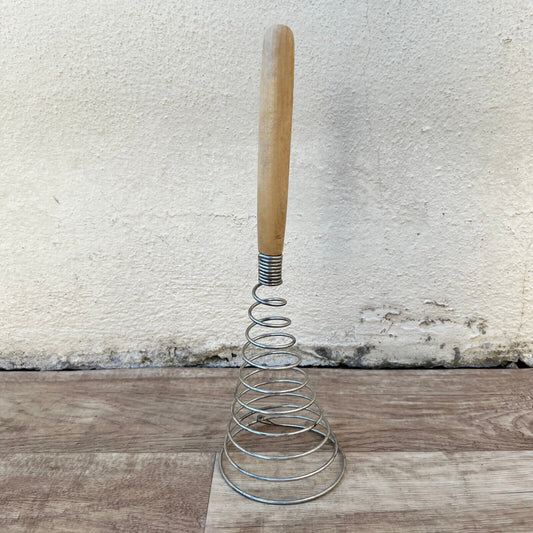 VINTAGE FRENCH WIRE WHIP WHISK WOODEN HANDLE KITCHEN UTENSIL 2007229 - Fleamarketfrance