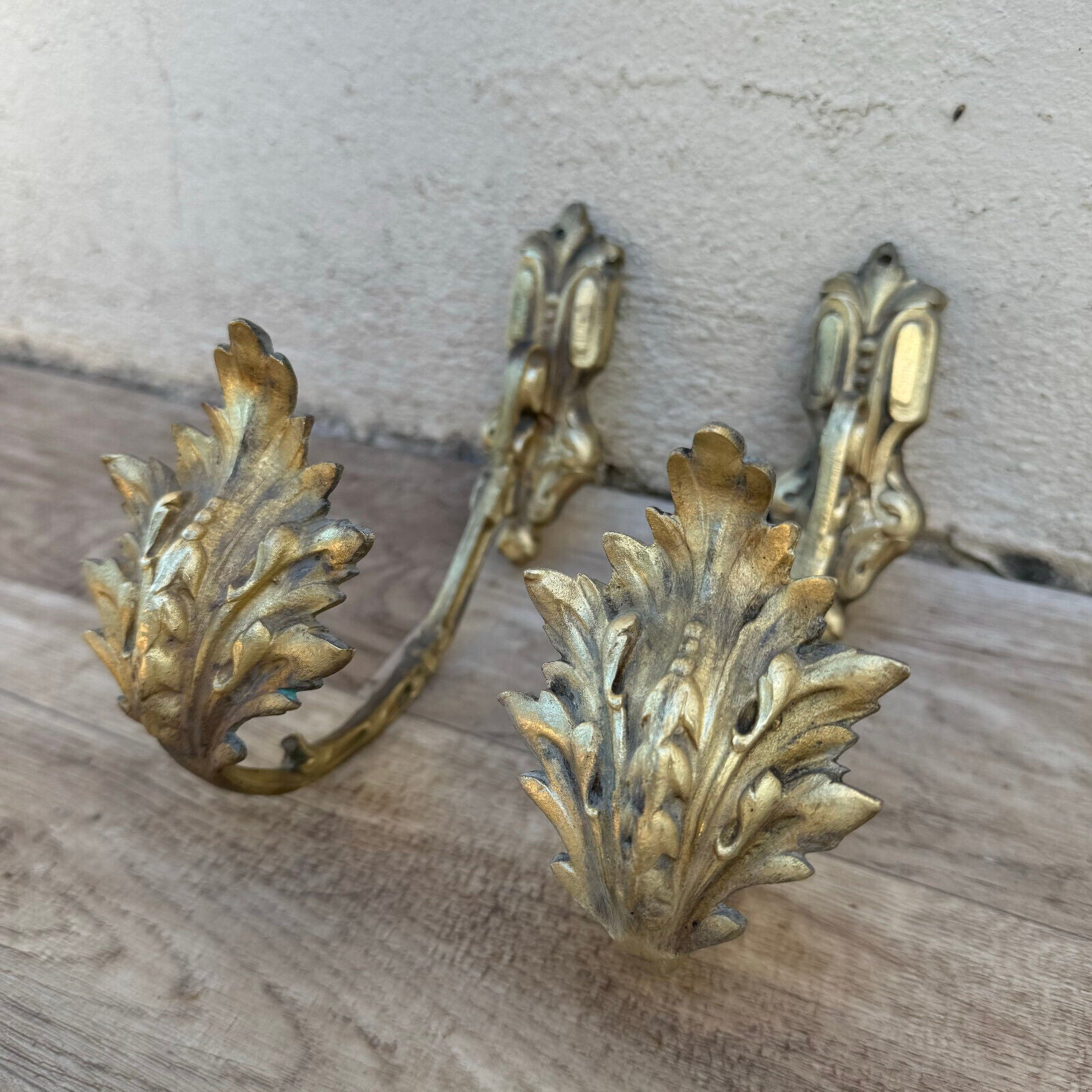 Vintage French Pair of Brass Curtain Tiebacks hooks for Window Drapes 2309241 - Fleamarketfrance