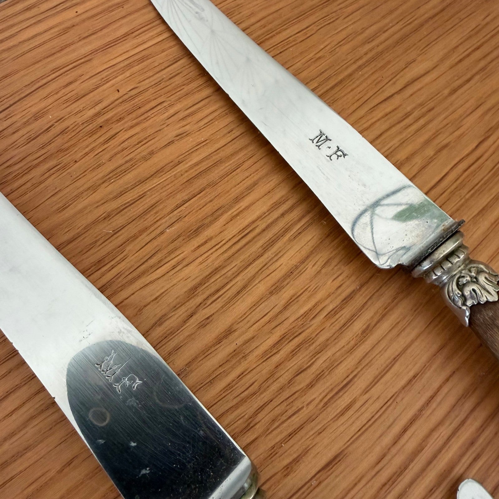 Antique French Dinner Steak Knives Horn Handles Silver Collar 12pcs 0302267 Unbranded