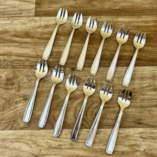 vintage french dessert FORKS x 12, SILVER PLATE FLATWARE  ERCUIS FRANCE 2305222 - Fleamarketfrance