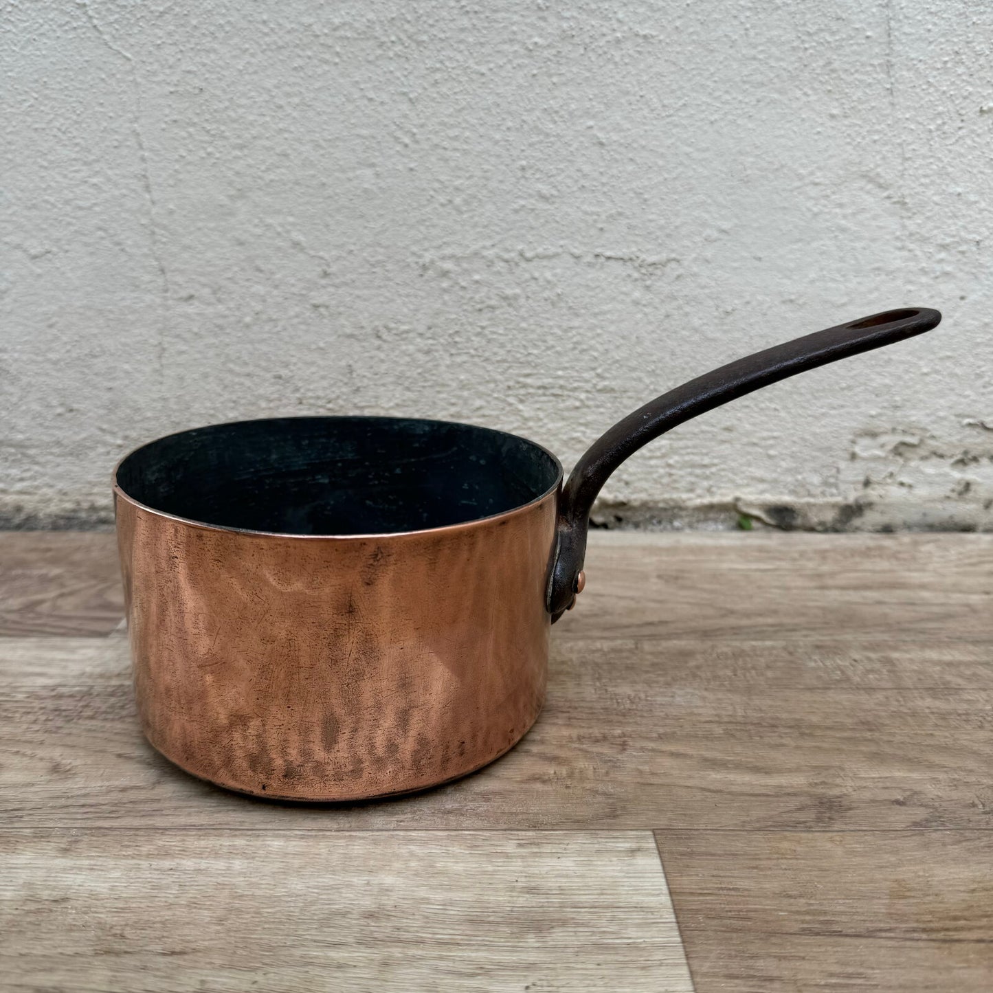 French Copper Saucepan Tin Lined Magasins du Louvre Paris Vintage 19092417 Unbranded
