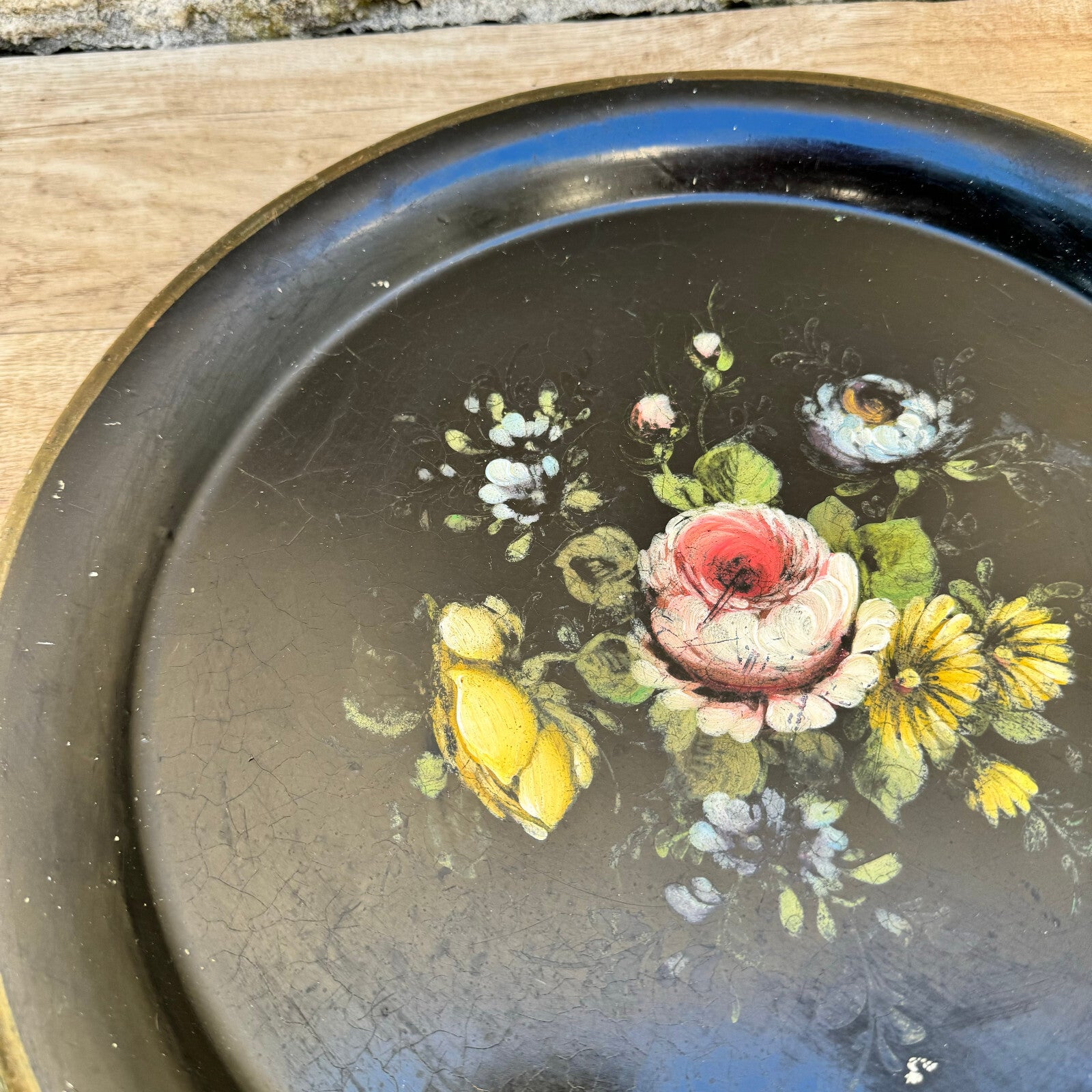 Vintage FRENCH NAPOLEON III PAINTED TOLE TRAY ROUND FLOWER MOTIF 1810231 Fleamarketfrance