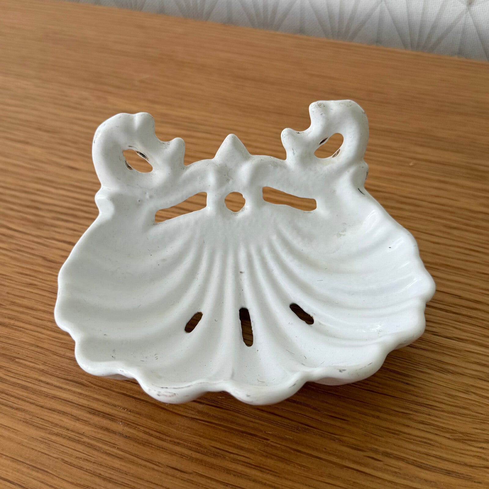 Vintage Cast Iron Off White Distressed Enamel Soap Bathroom Wall Mounts 04062515 Fleamarketfrance