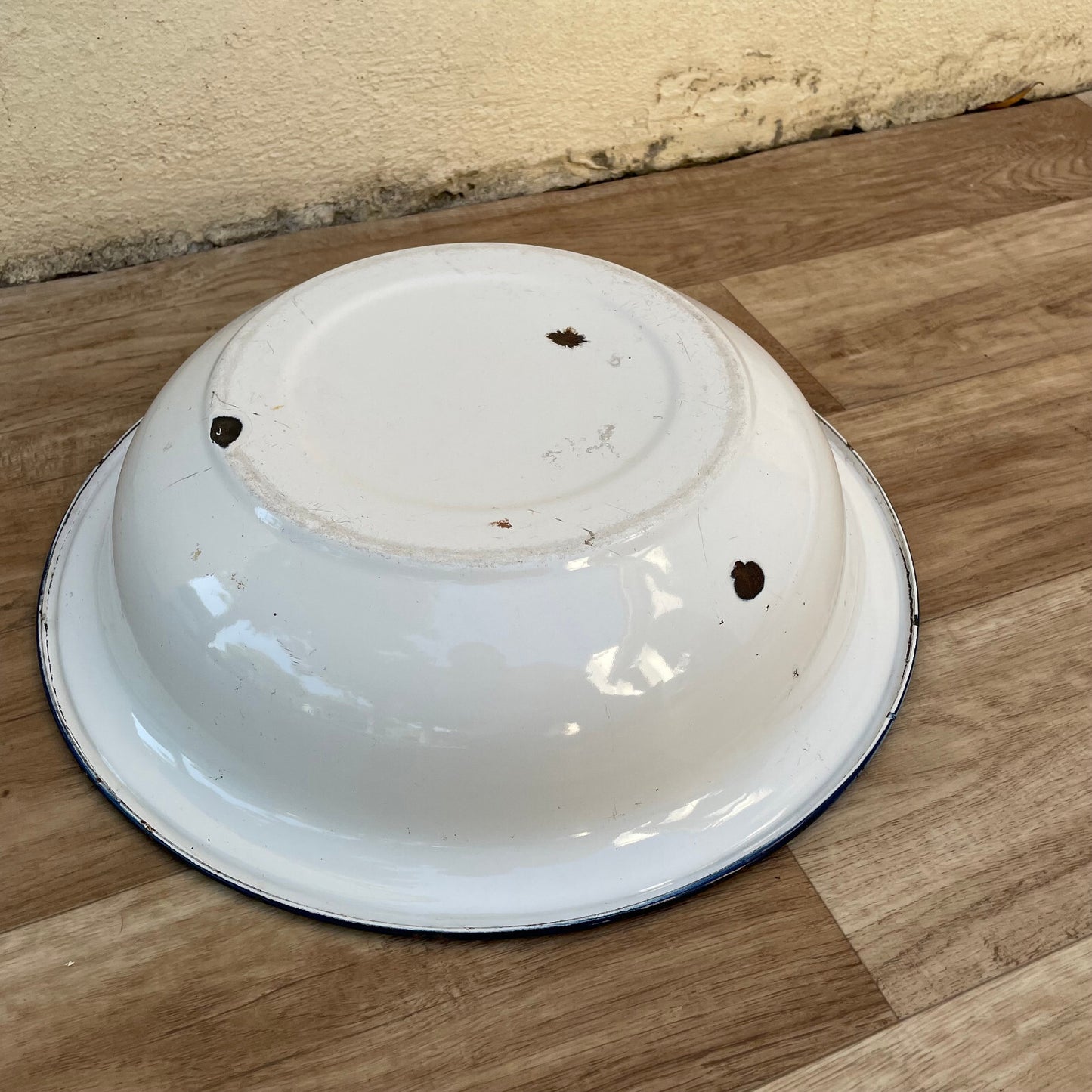 Vintage French Round Enamelware Wash Basin White with Blue Trim 23032510 Unbranded