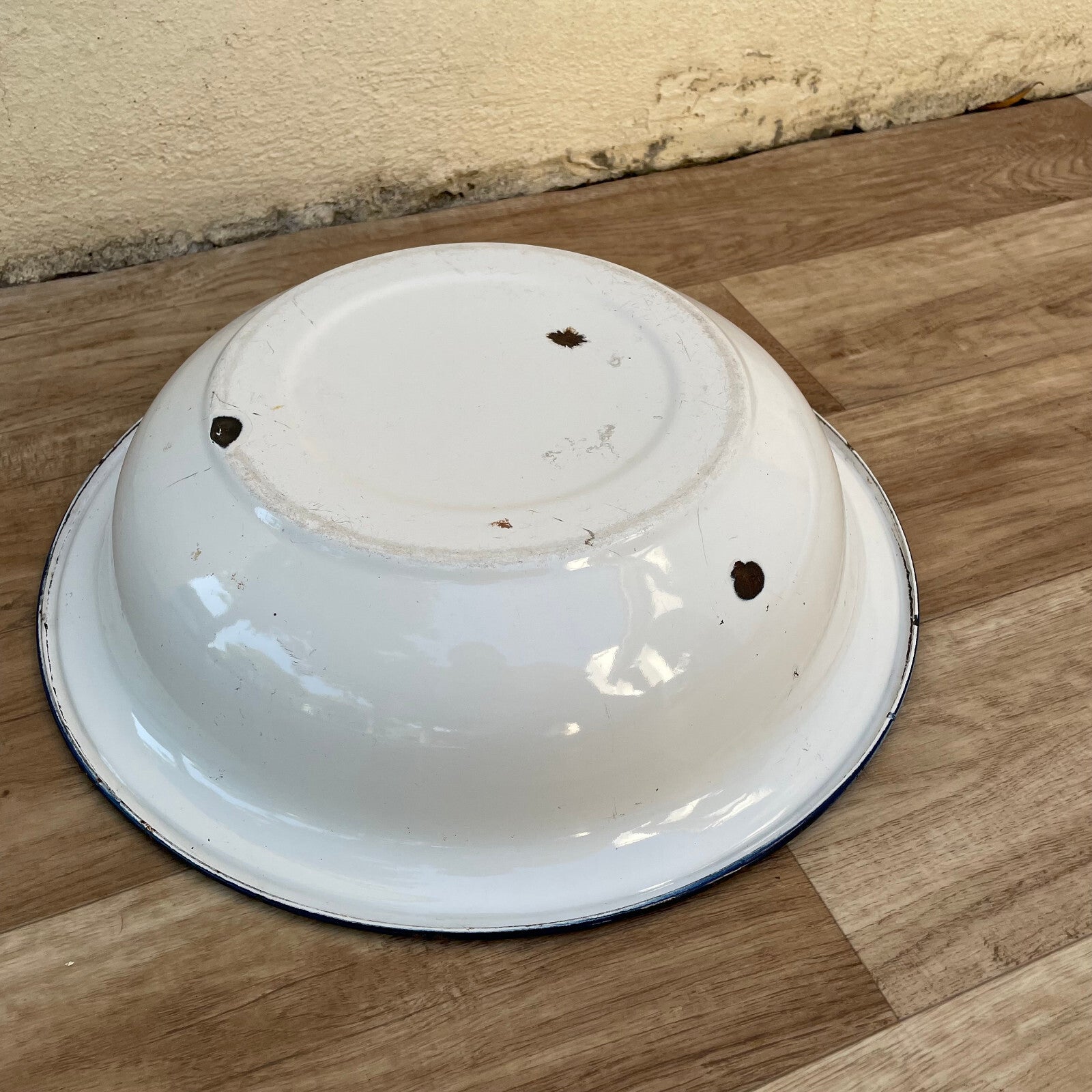 Vintage French Round Enamelware Wash Basin White with Blue Trim 23032510 Unbranded