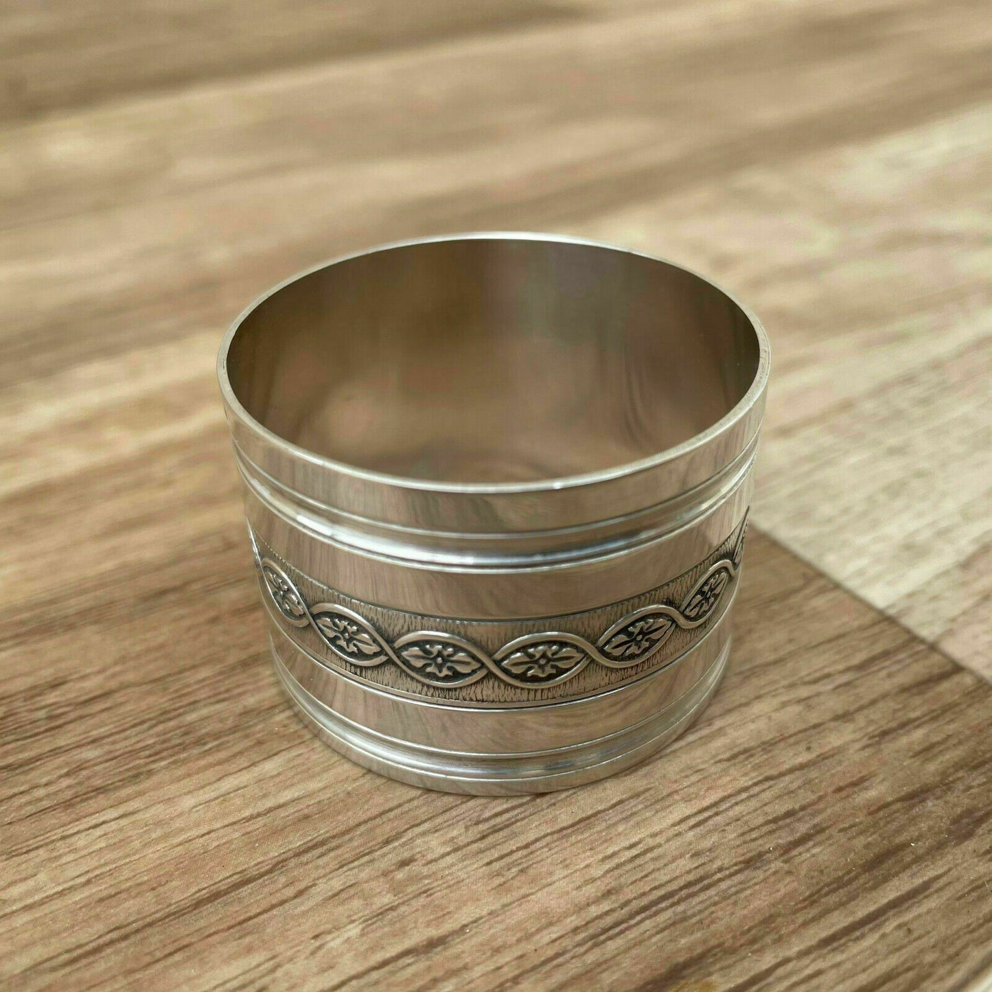 Christofle Silver Napkin Ring French Silverplate Vintage Antique 04082111 Christofle