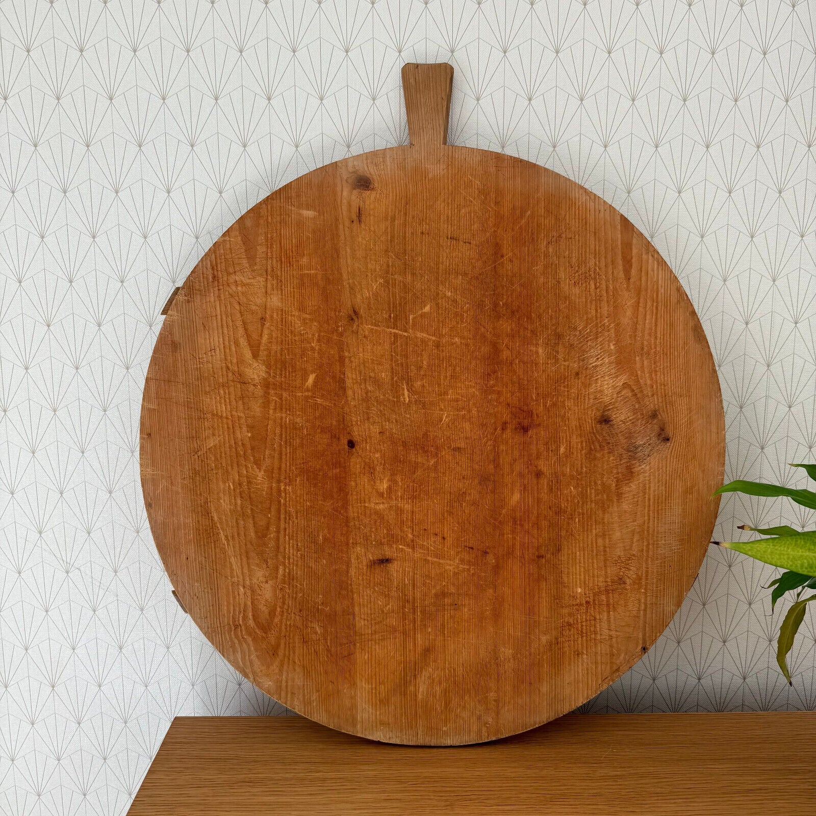 ANTIQUE VINTAGE ROUND EUROPEAN BREAD OR CHOPPING CUTTING BOARD WOOD 0902254 - Fleamarketfrance