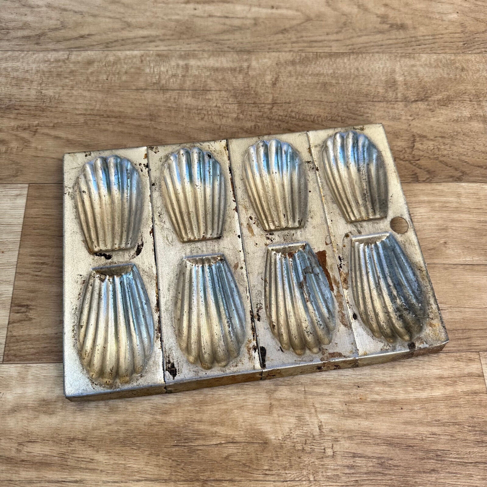 VINTAGE FRENCH 8 MADELEINE cake tart tins moulds mini molds pans shape 2510231 - Fleamarketfrance