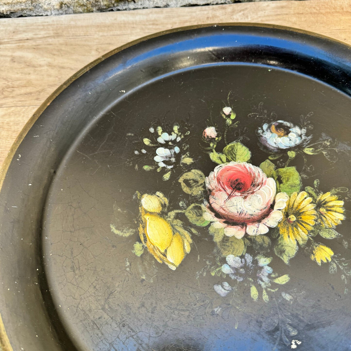 Vintage FRENCH NAPOLEON III PAINTED TOLE TRAY ROUND FLOWER MOTIF 1810231 - Fleamarketfrance