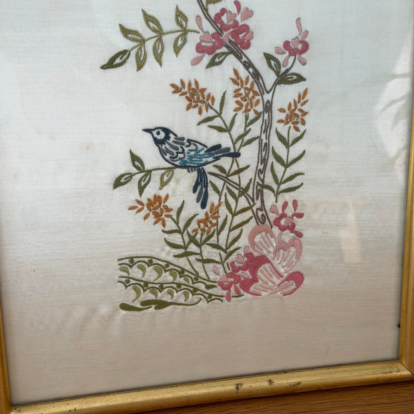 Vintage Chinese Silk Embroidery Birds Flowers Gold Frame 18x12" 2710253 Fleamarketfrance : French vintage and antique decor
