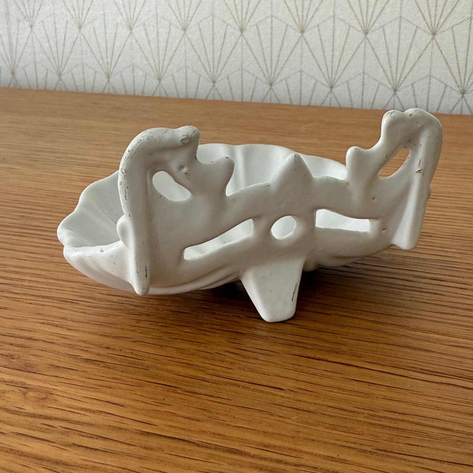 Vintage Cast Iron Off White Distressed Enamel Soap Bathroom Wall Mounts 04062515 Fleamarketfrance