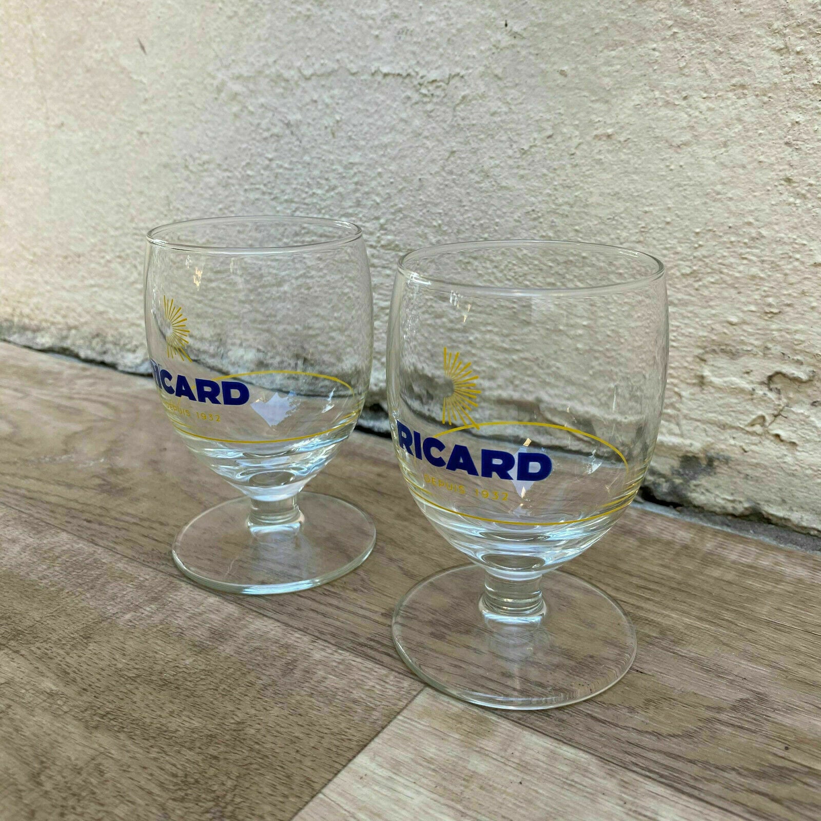 2 FRENCH RICARD ANISETTE PASTIS GLASSES WITH SUNBURST MOTIF 23092020 - Fleamarketfrance