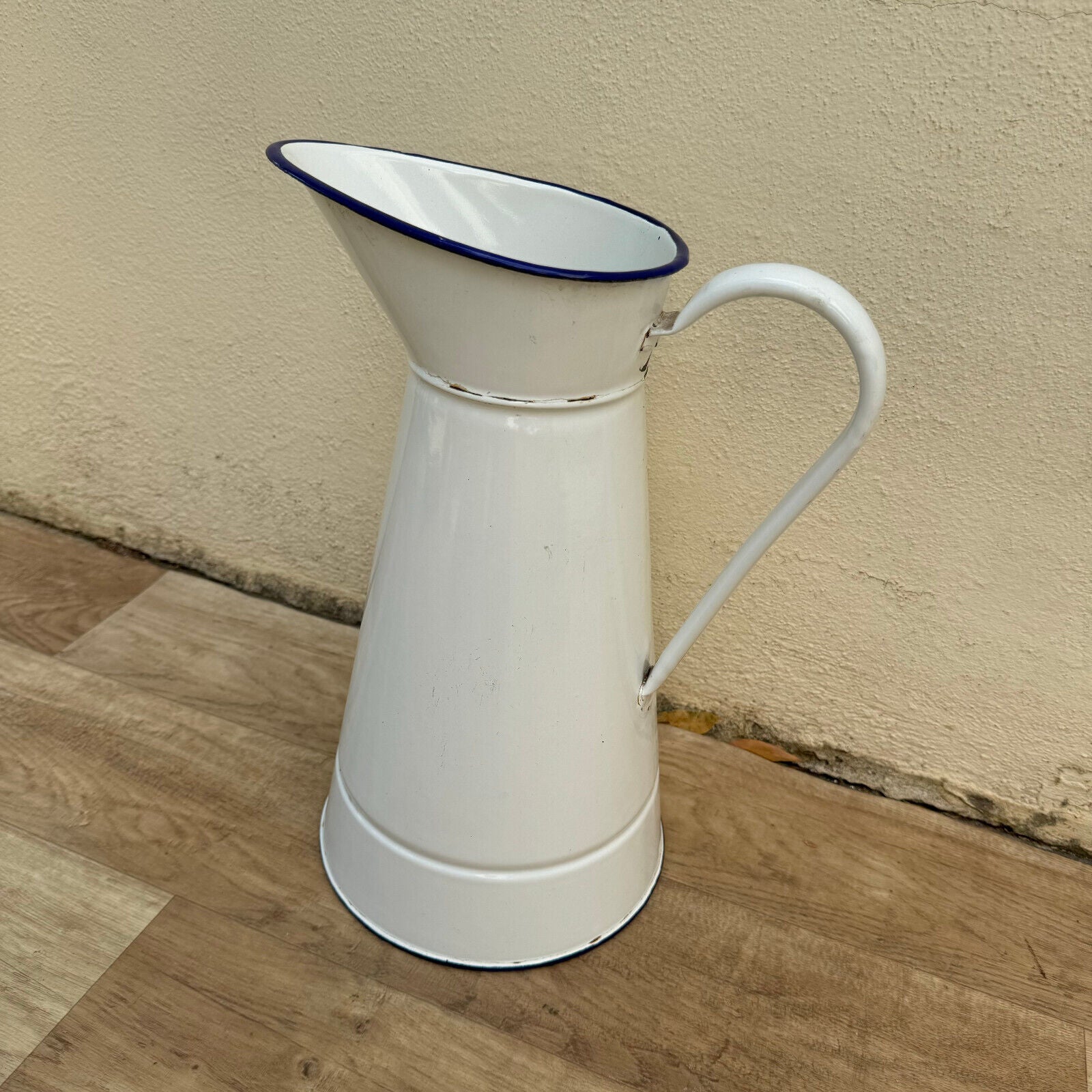 Vintage Enamel pitcher jug water enameled white 29082414 - Fleamarketfrance