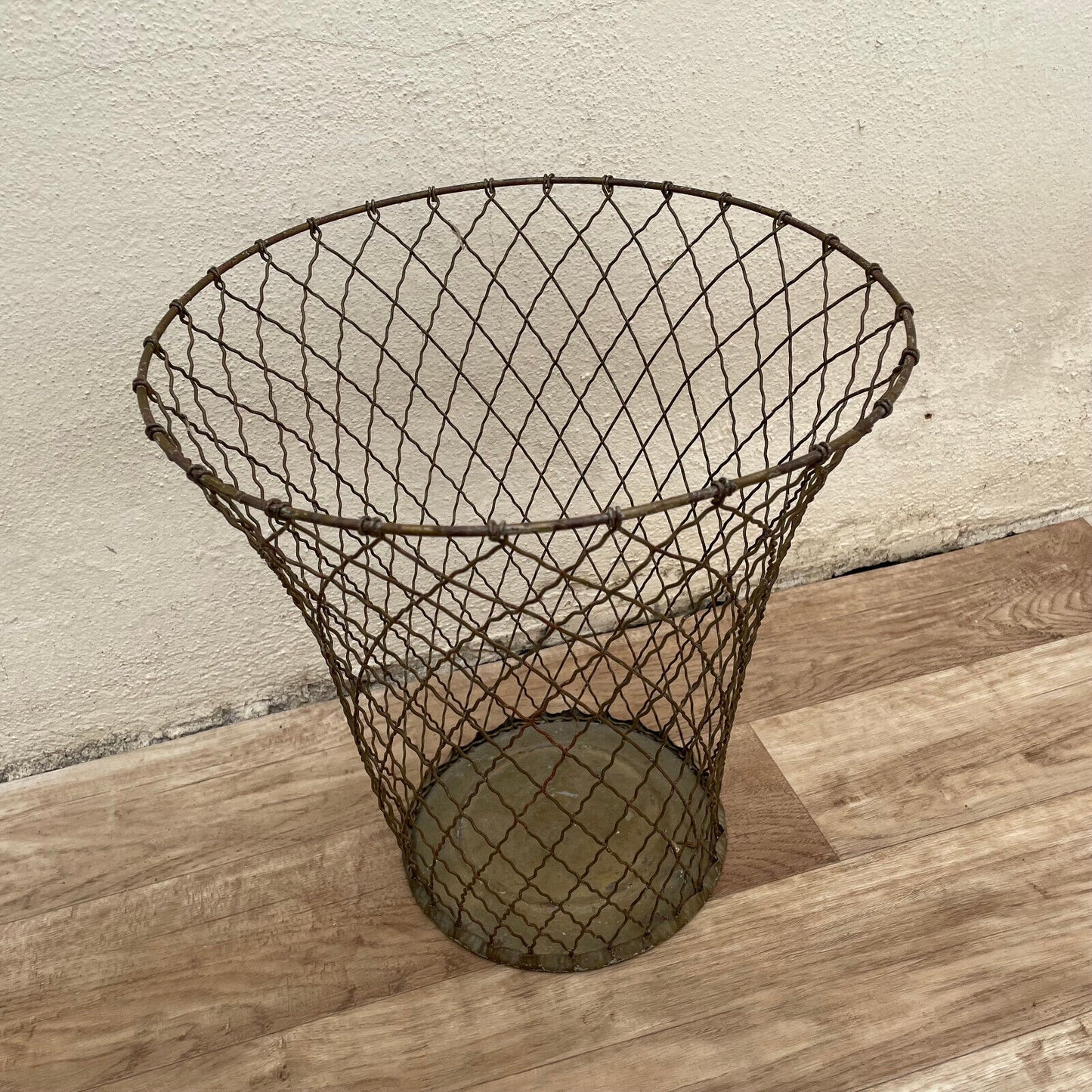 VINTAGE WIRE METAL WASTE PAPER BASKET 1903253 NEMCO