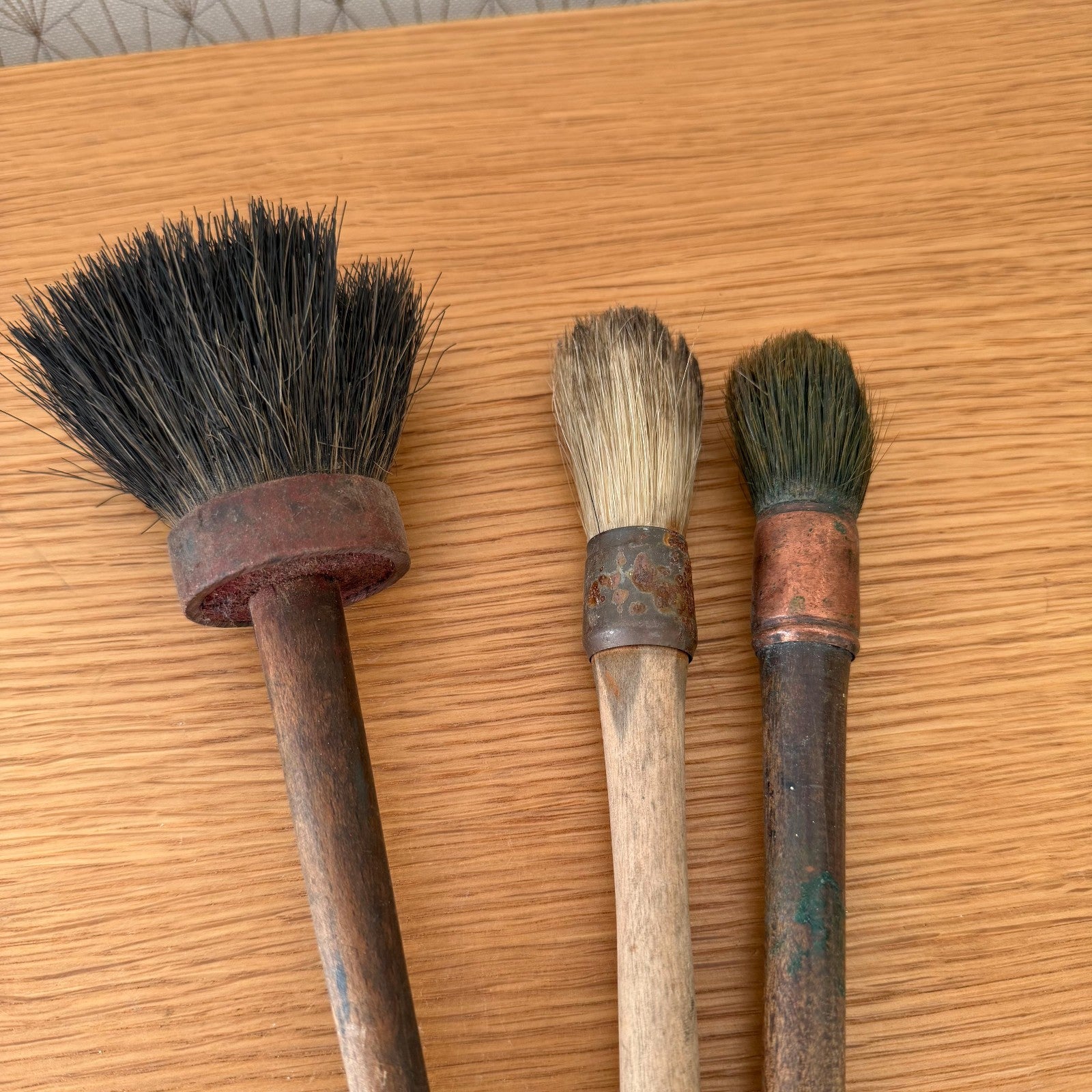 Vintage French Artist Paint Brushes Set Professional Studio Tools 1801263 Fleamarketfrance : French vintage and antique decor