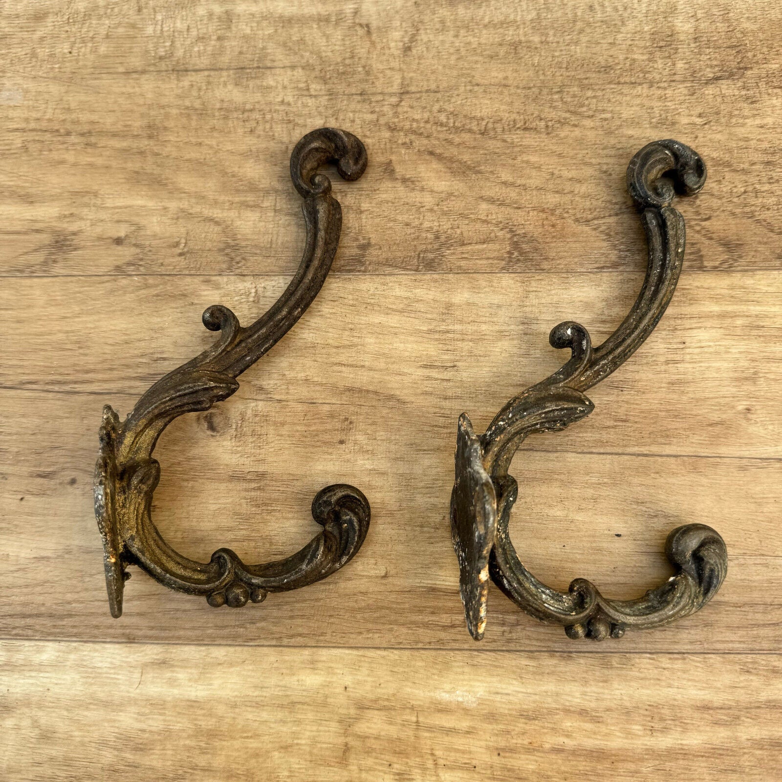 Pair of VINTAGE ANTIQUE CAST IRON FRENCH PORTMANTEAU COAT & HAT HOOK 09072411 - Fleamarketfrance