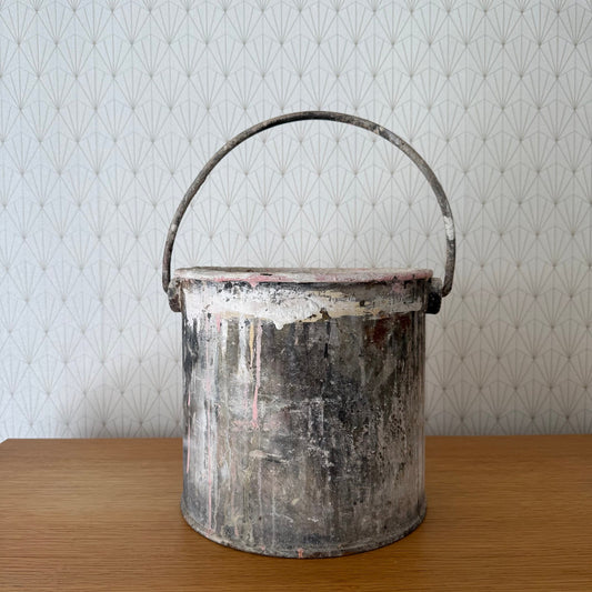 VINTAGE METAL PAINT KETTLE / DECORATOR PAINT POT INDUSTRIAL ARTIST 1310254