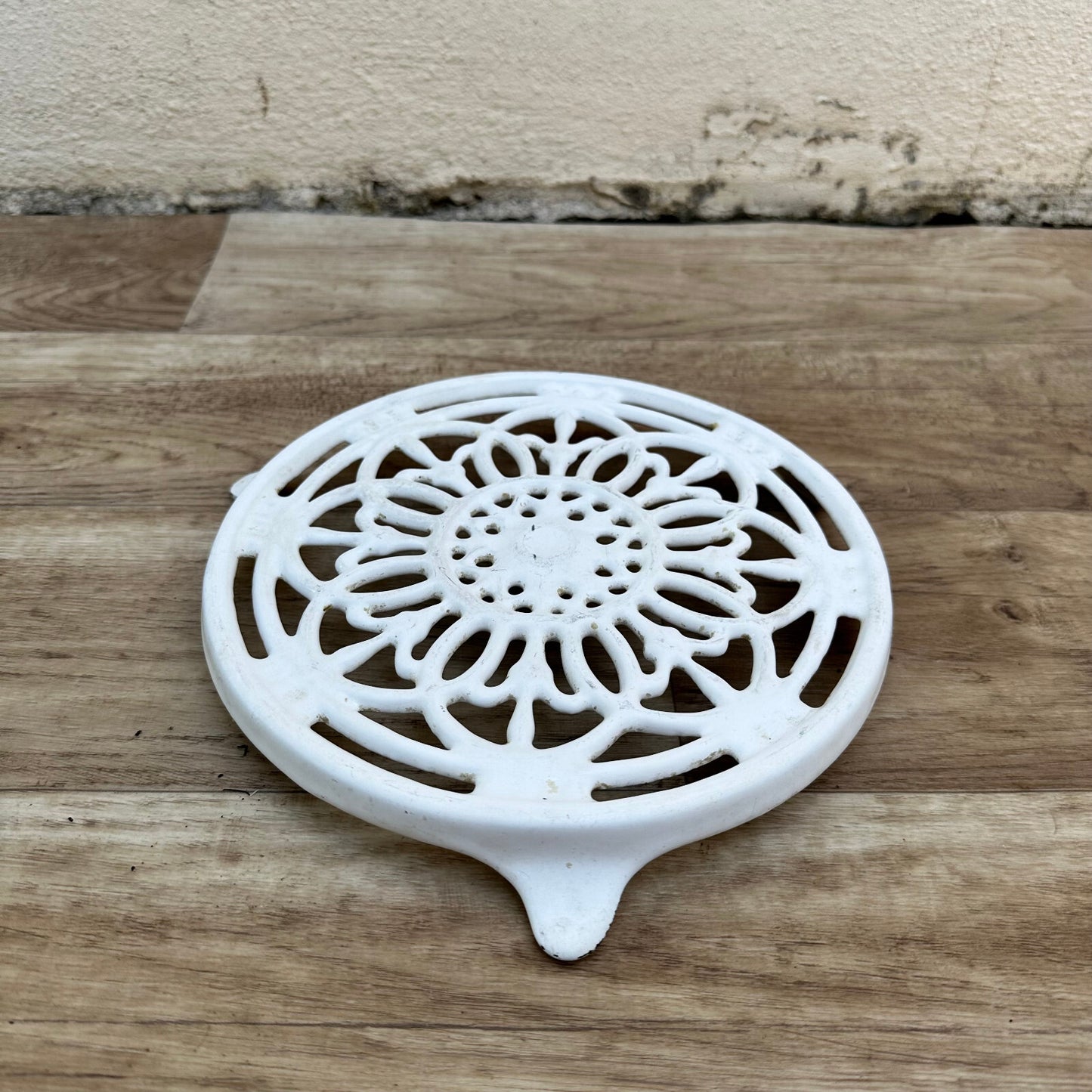 French Cast Iron Trivet White Decorative Hot Plate Stand Vintage 26082313 Unbranded