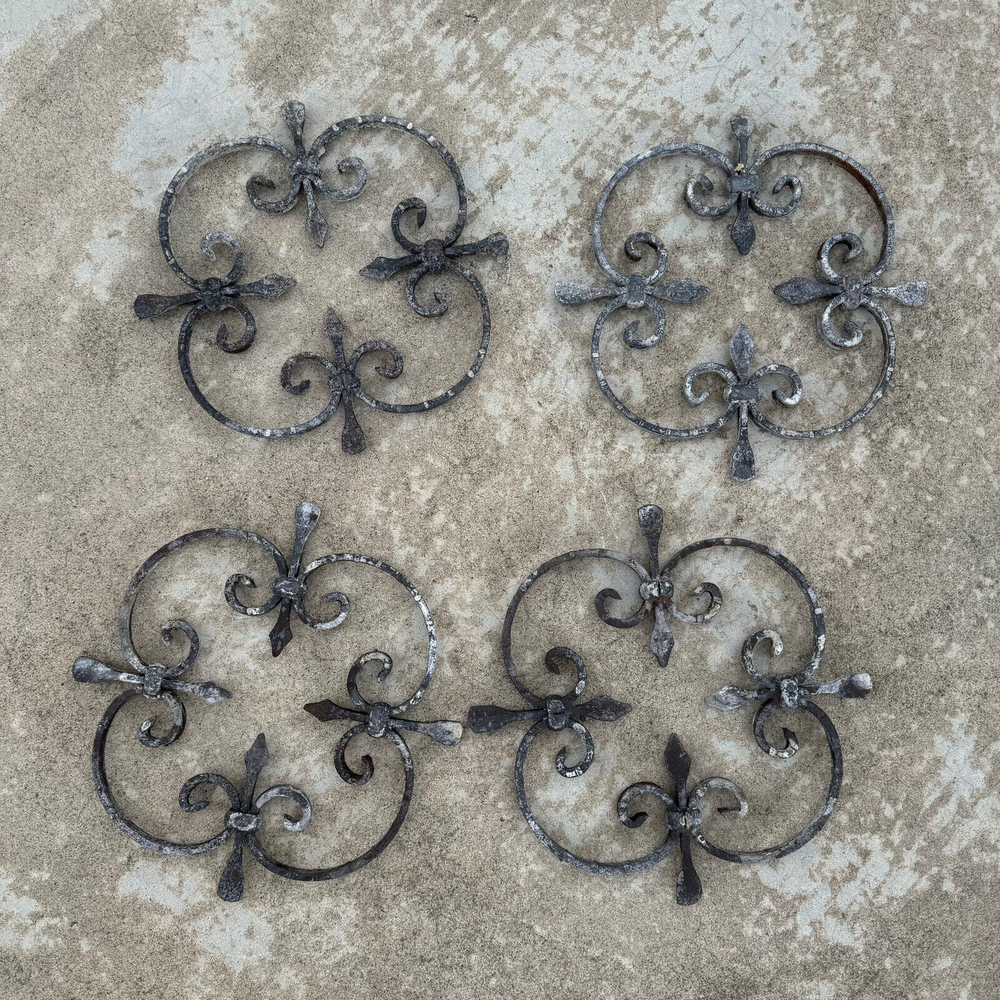 set 4 Vintage Metal FRENCH Wall Defense Grid Fleur de lys flower 0709241 - Fleamarketfrance