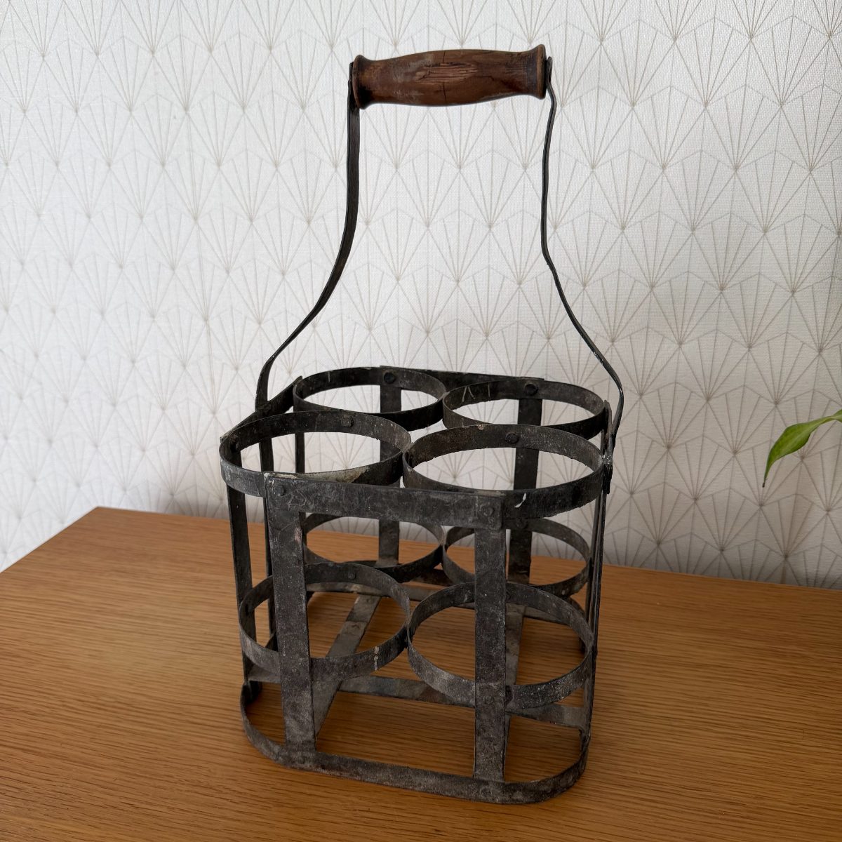 French Antique Iron 4-Bottle Wine Carrier Wooden Handle Farmhouse 14102612 Fleamarketfrance